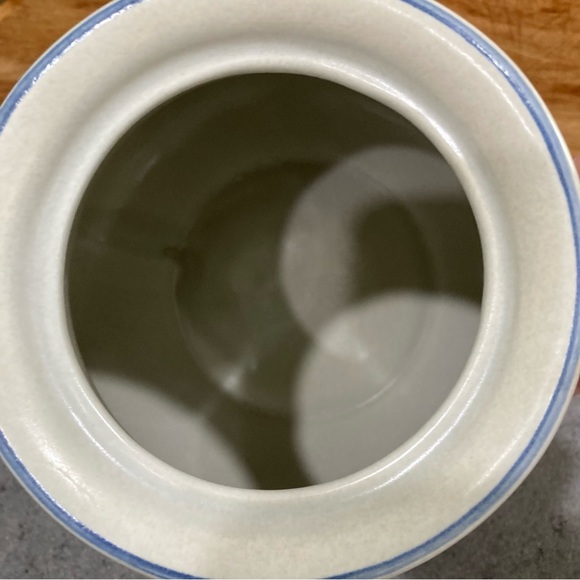 Pfaltzgraff Yorktowne tea pot with lid - Picture 7 of 11